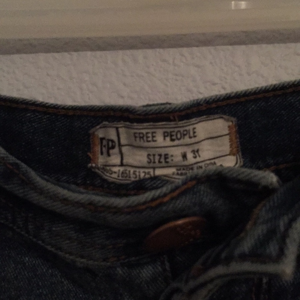 Shorts - Picture 3 of 3
